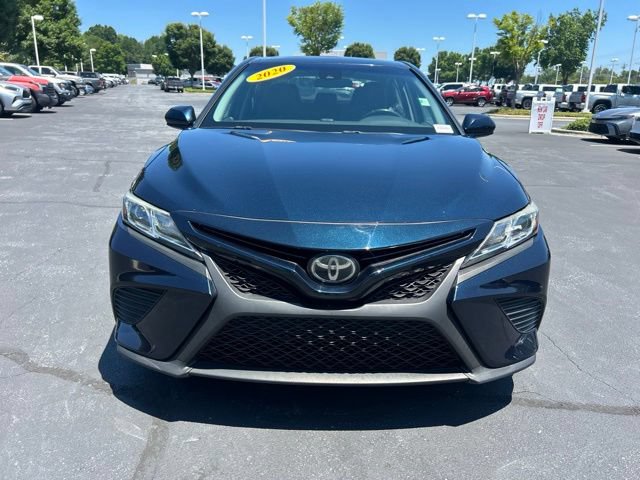 Used 2020 Toyota Camry SE FWD image 2