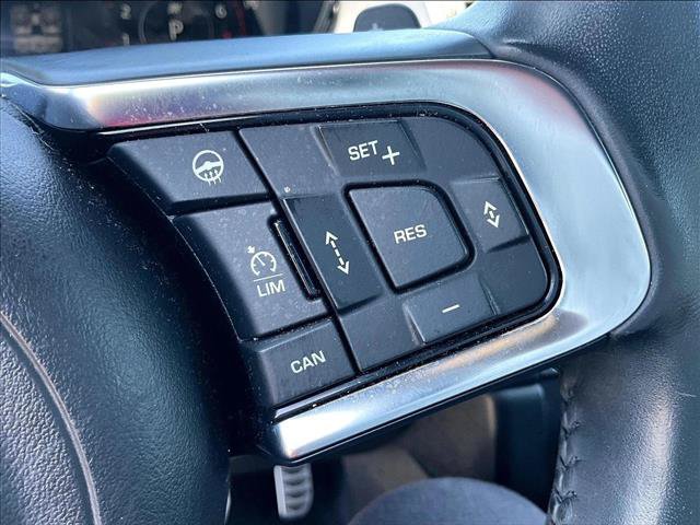 Used 2018 Jaguar E-PACE R-Dynamic SE AWD/4WD image 21