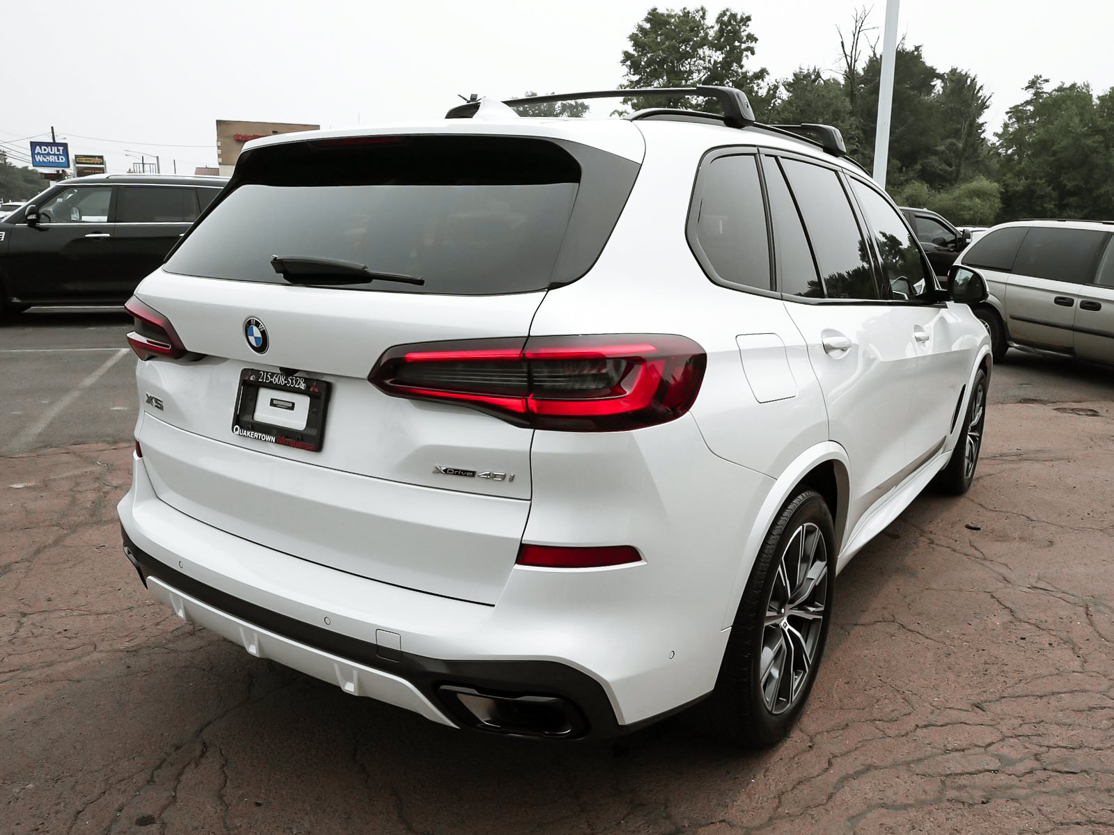 Used 2022 BMW X5 xDrive40i w/ M Sport Package AWD/4WD image 6