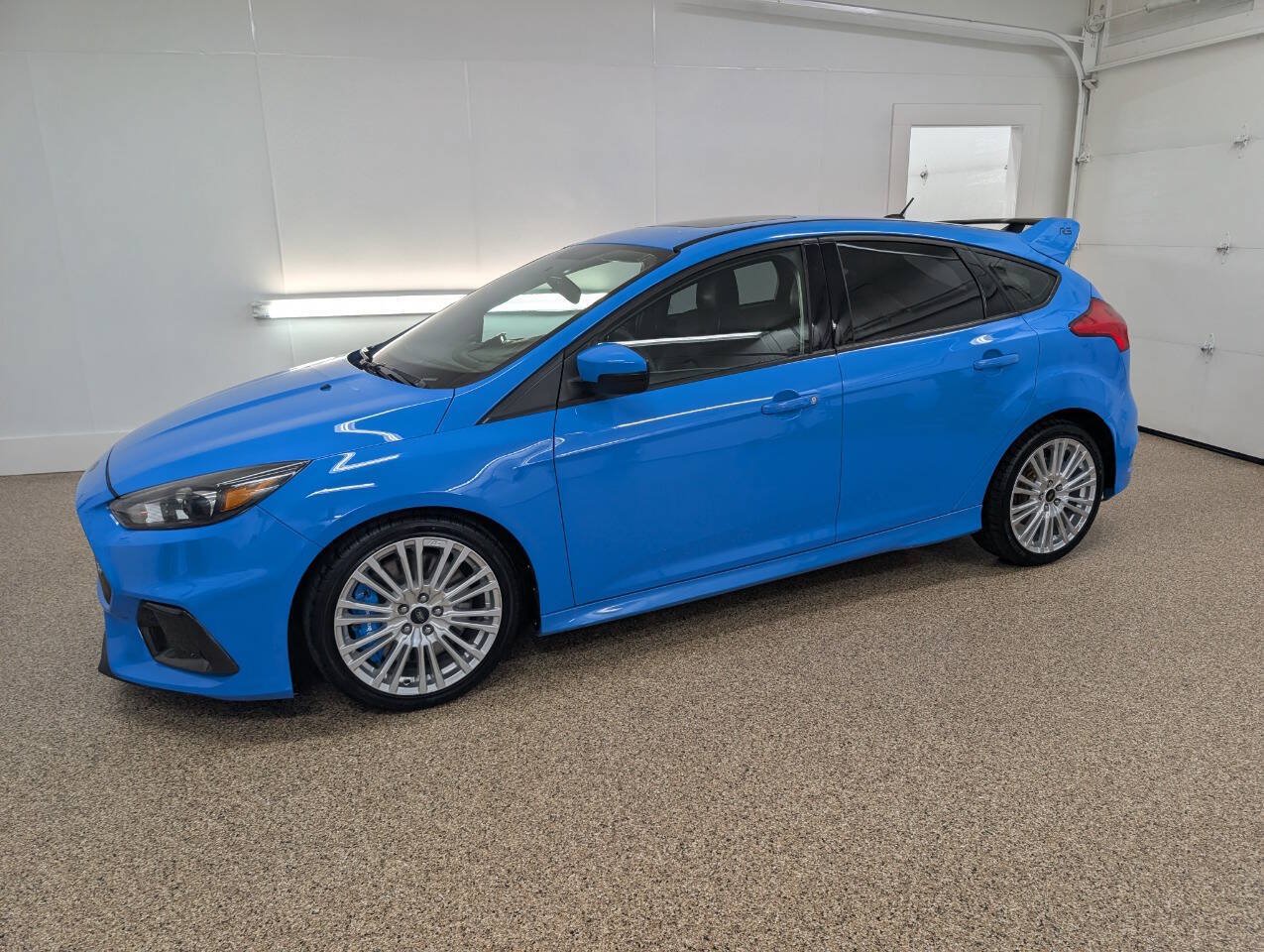 Used 2017 Ford Focus RS AWD/4WD image 1