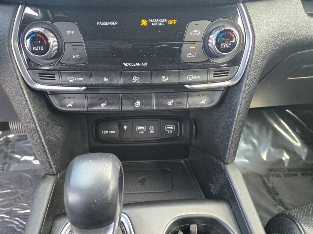Used 2020 Hyundai Santa Fe Limited image 19