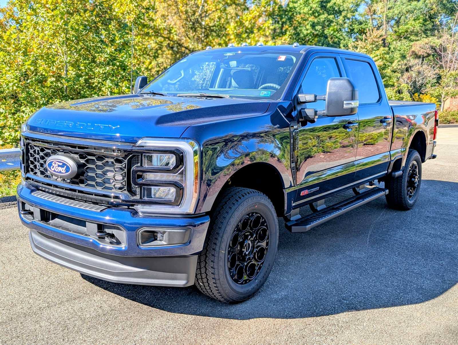 New 2027 Ford F350 XLT w/ XLT Premium Package AWD/4WD image 1