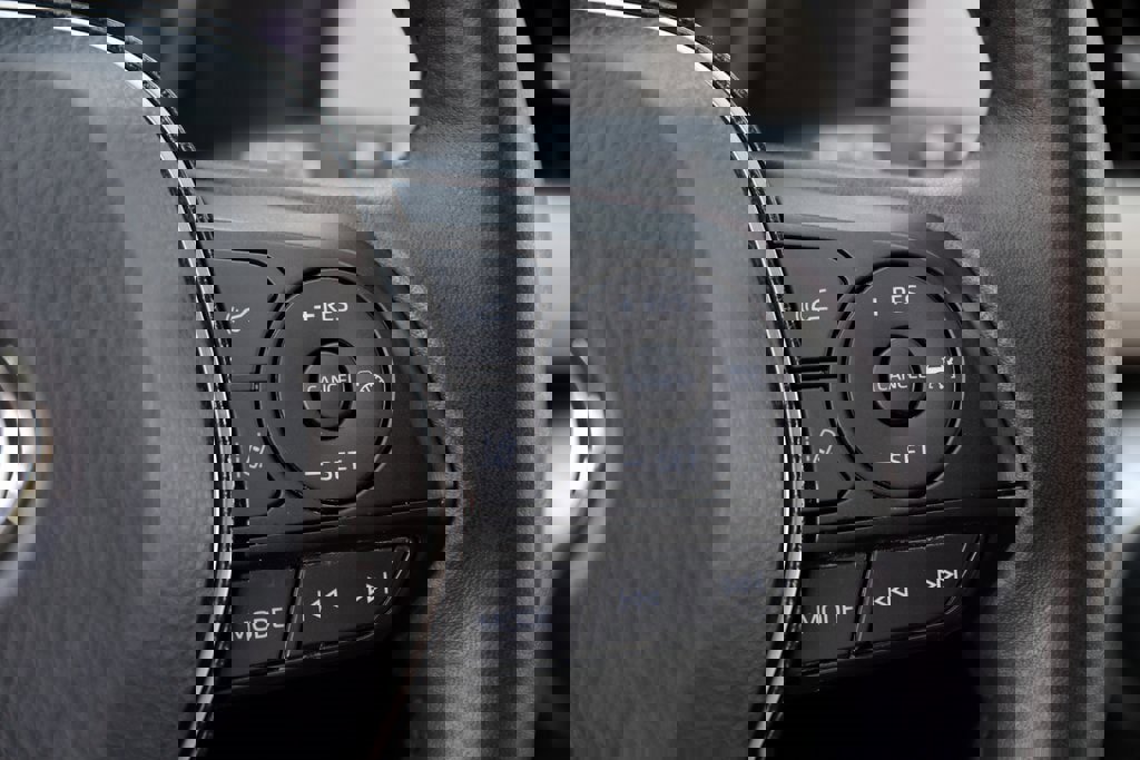 Used 2021 Toyota RAV4 XLE Premium image 25