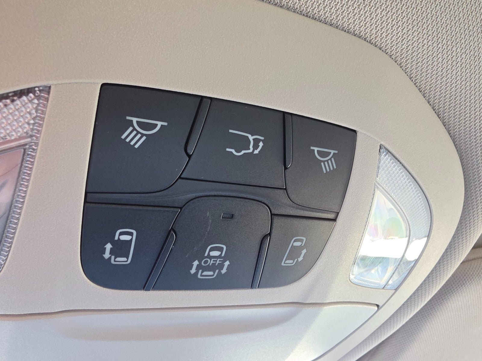 Used 2024 Chrysler Pacifica Touring-L FWD image 49