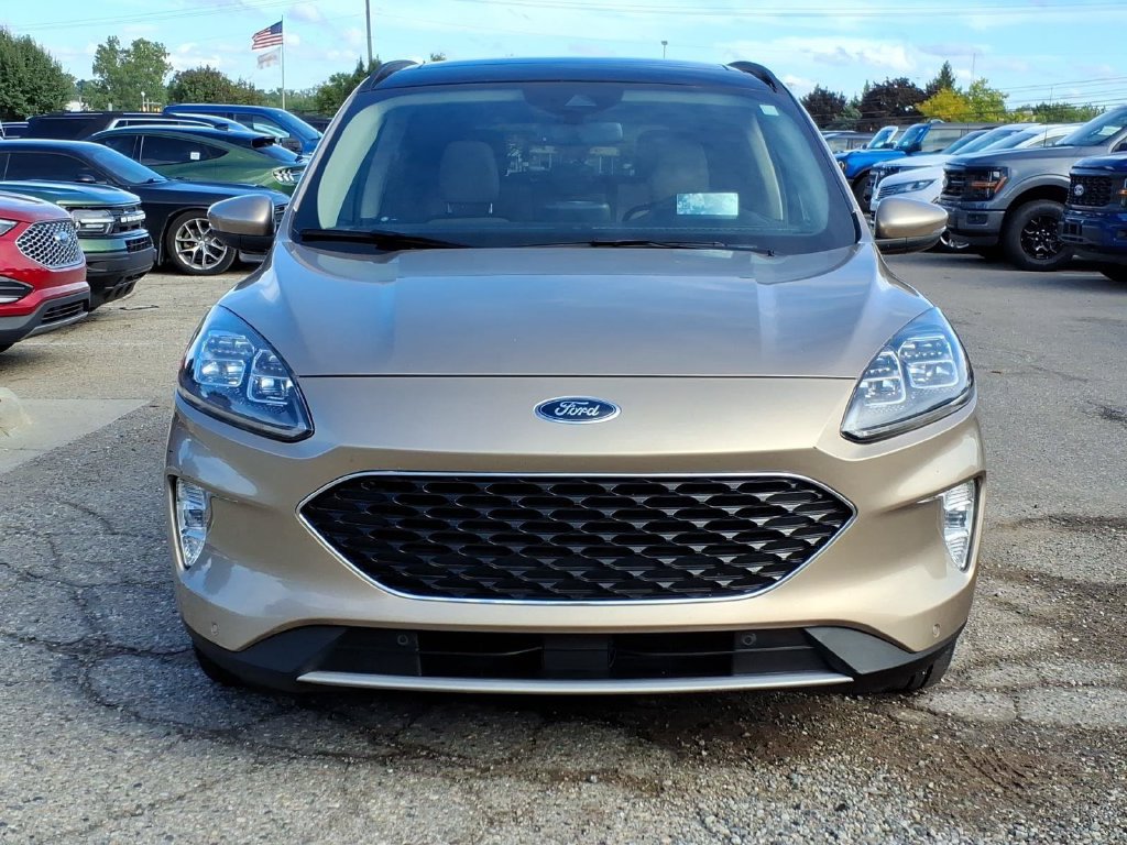 Used 2020 Ford Escape Titanium w/ Titanium Premium Package 2.0 FWD image 8