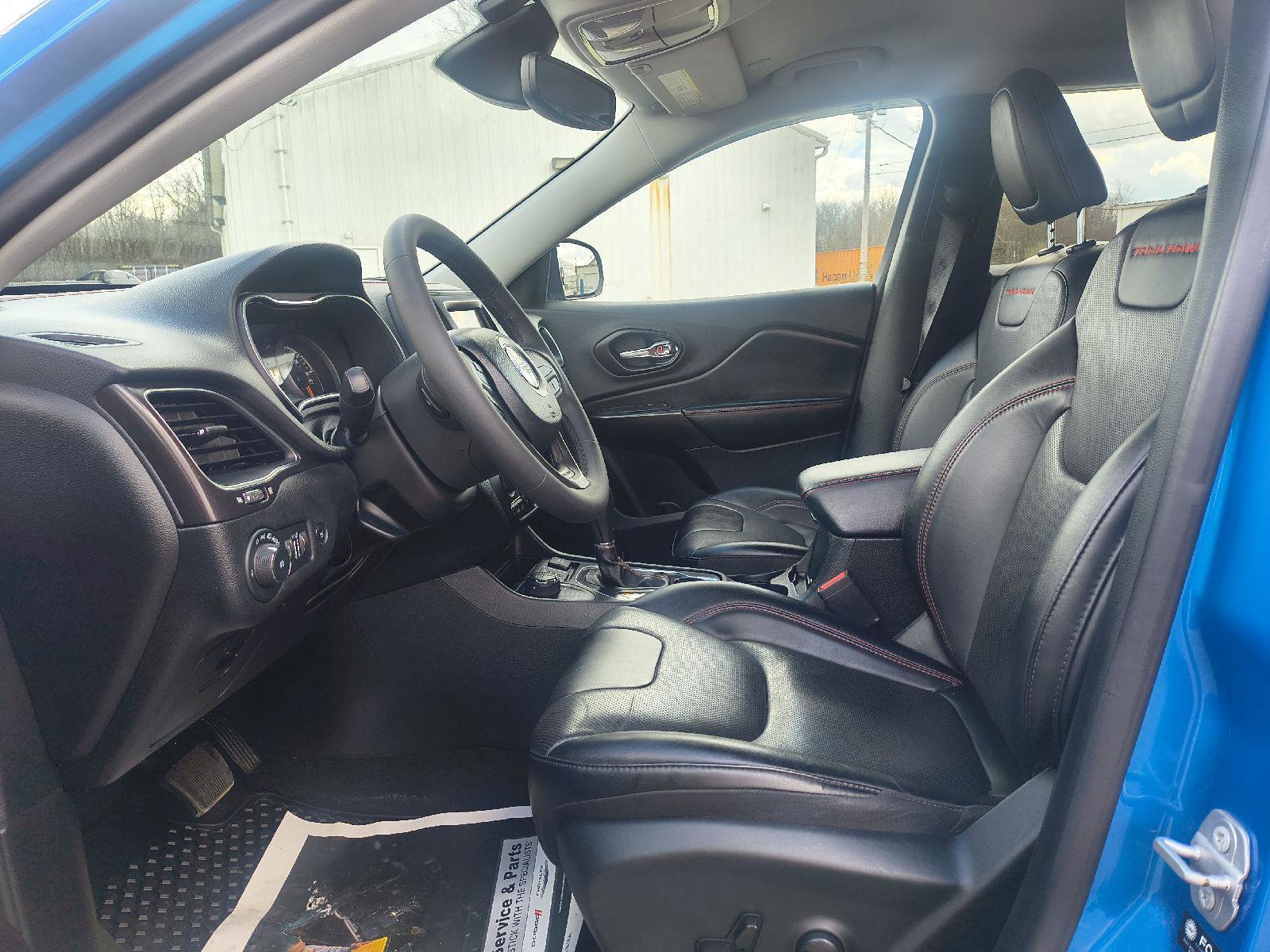 Used 2022 Jeep Cherokee Trailhawk w/ Premium Leather Package image 13