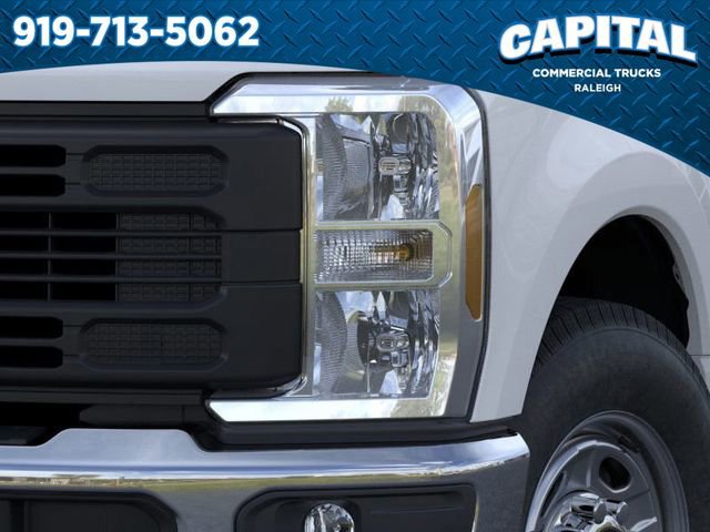 New 2026 Ford F250 XL w/ XL Chrome Package image 18
