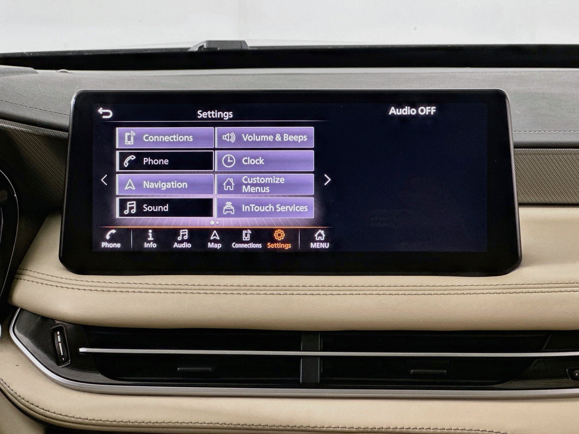 Used 2023 INFINITI QX60 Luxe w/ Performance Audio Package AWD/4WD image 12