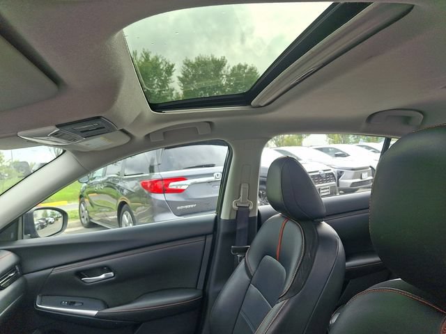 Used 2024 Nissan Sentra SR w/ SR Premium Package FWD image 14