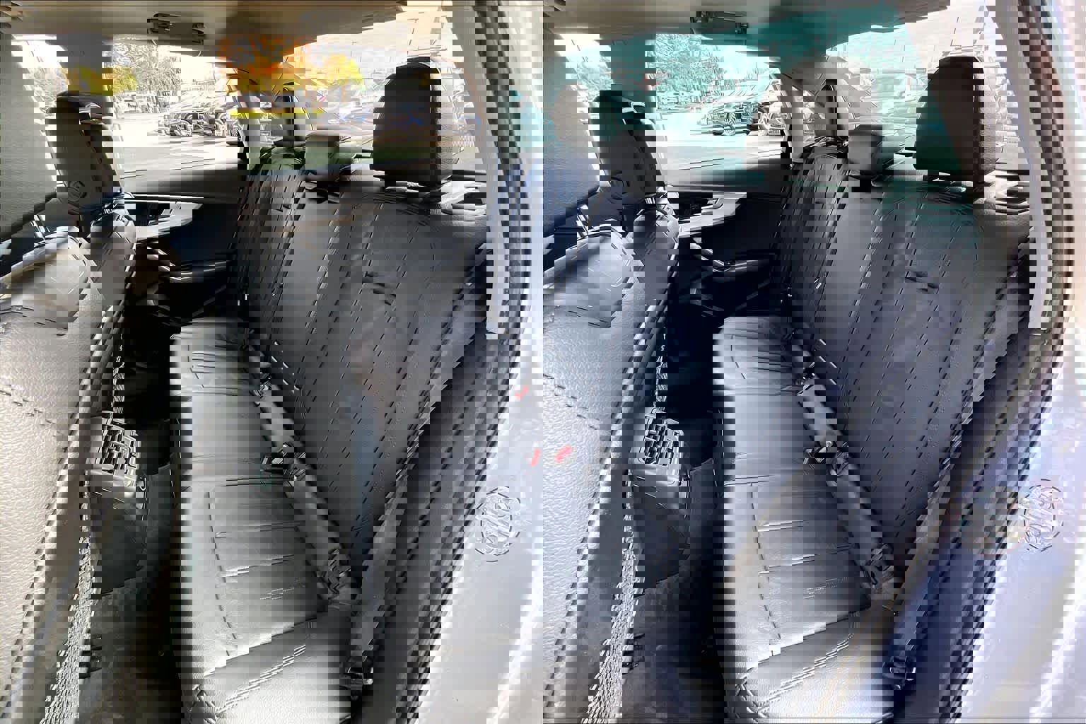 Used 2017 Audi A4 2.0T Ultra Premium w/ Convenience Package image 18