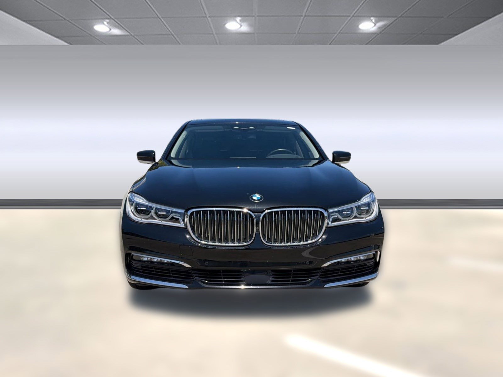 Used 2017 BMW 750i xDrive image 5