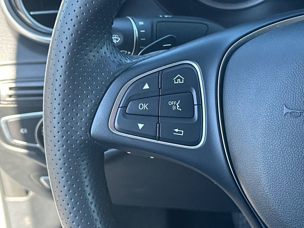Used 2017 Mercedes-Benz GLC 300 4MATIC Coupe image 27
