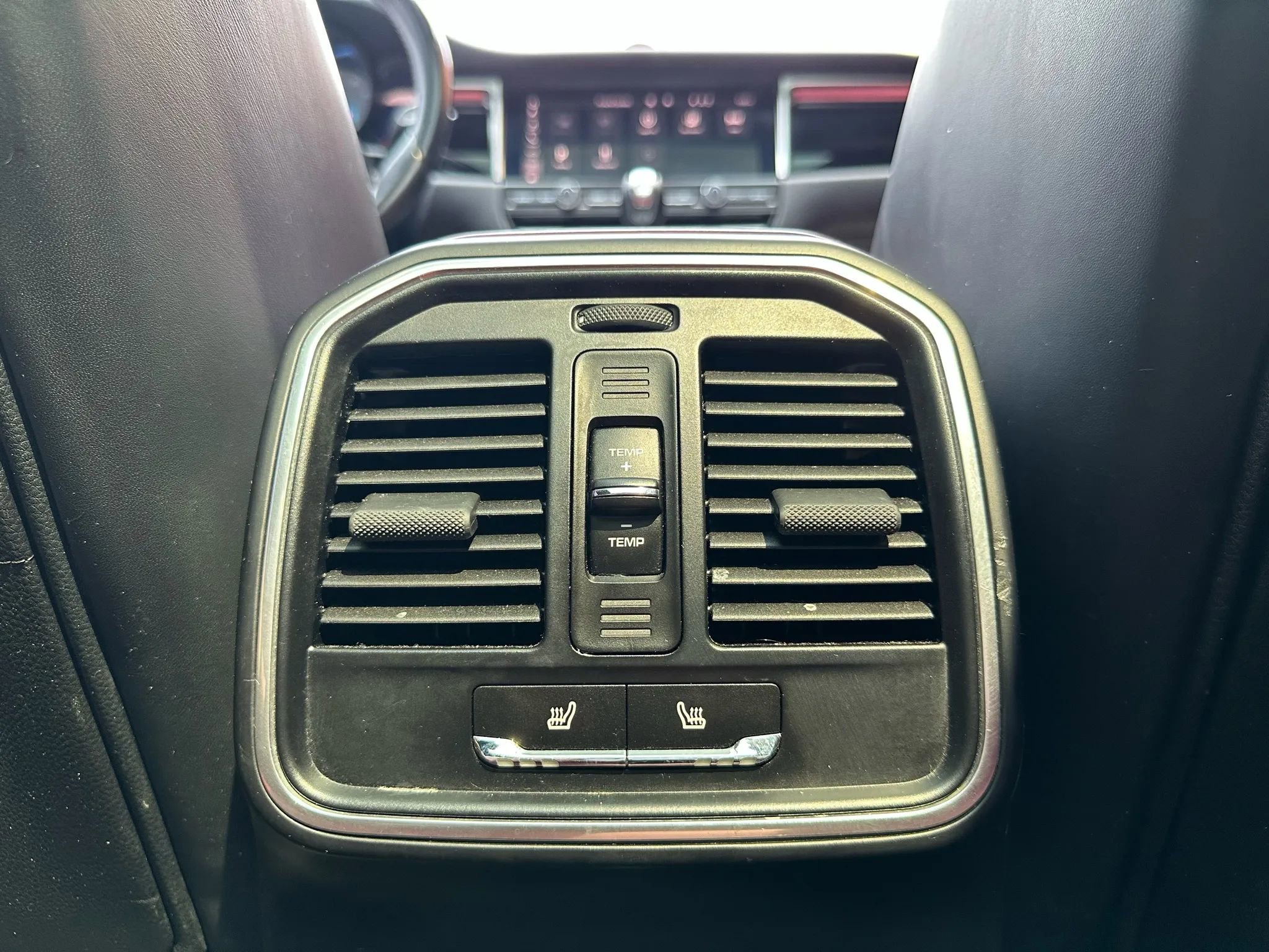 Used 2020 Porsche Macan S image 32