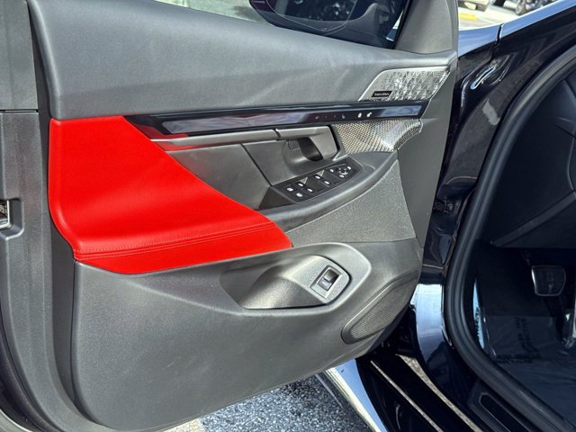 Used 2025 BMW M5 w/ Executive Package AWD/4WD image 17