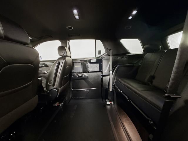 Used 2022 Chevrolet Traverse RS FWD image 9
