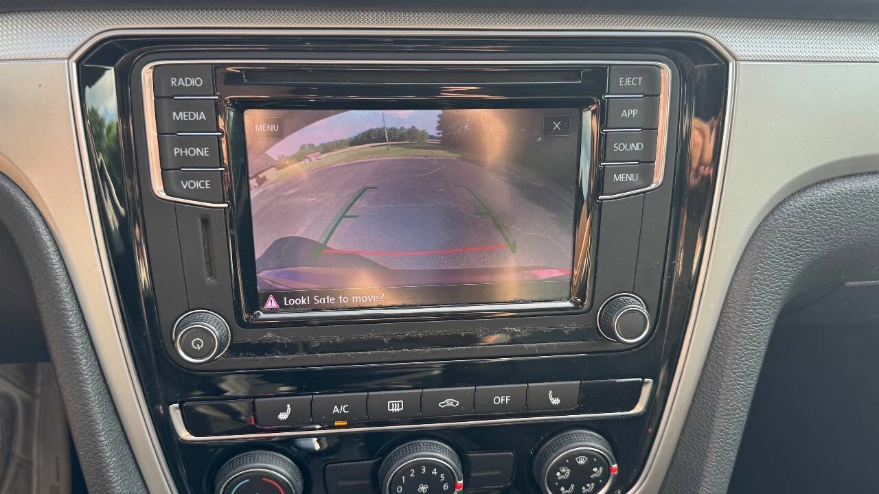 Used 2019 Volkswagen Passat 2.0T Wolfsburg FWD image 19