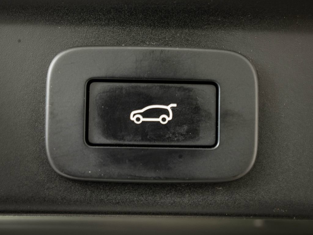 Used 2023 Jaguar F-PACE S AWD/4WD image 22
