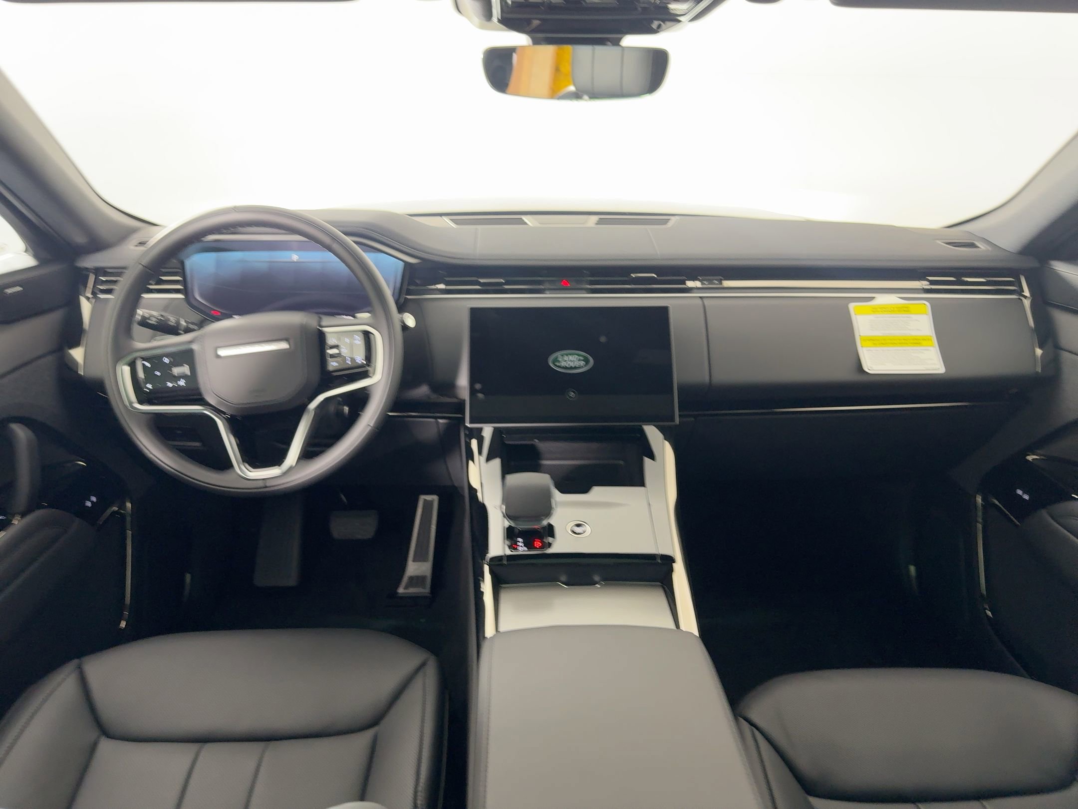 New 2025 Land Rover Range Rover Sport SE image 16