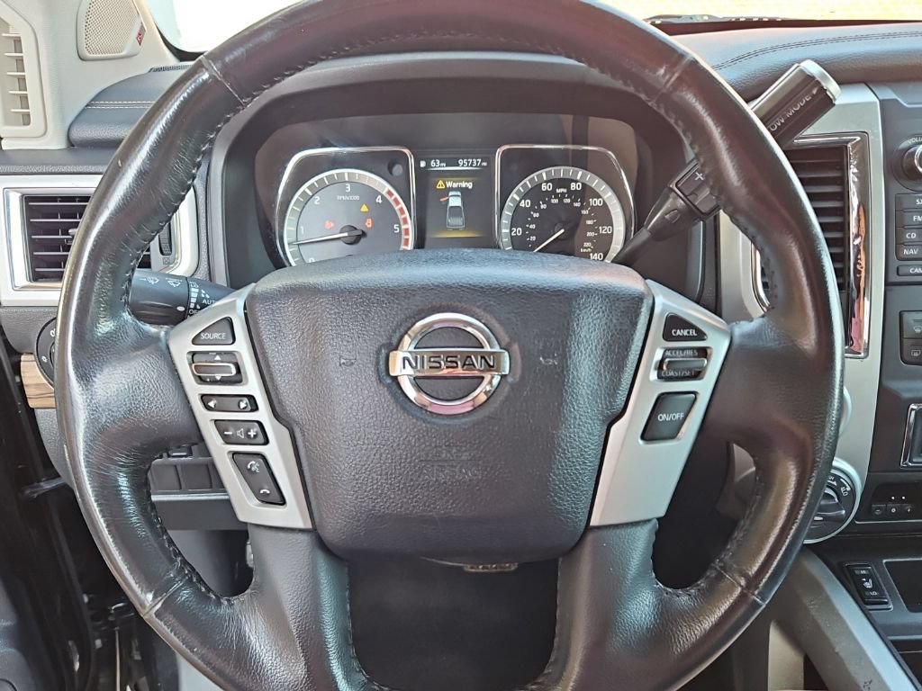 Used 2016 Nissan Titan SL AWD/4WD image 10
