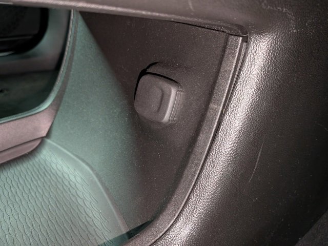 Certified 2025 Cadillac XT5 Premium Luxury w/ LPO, Floor Liner Package image 12