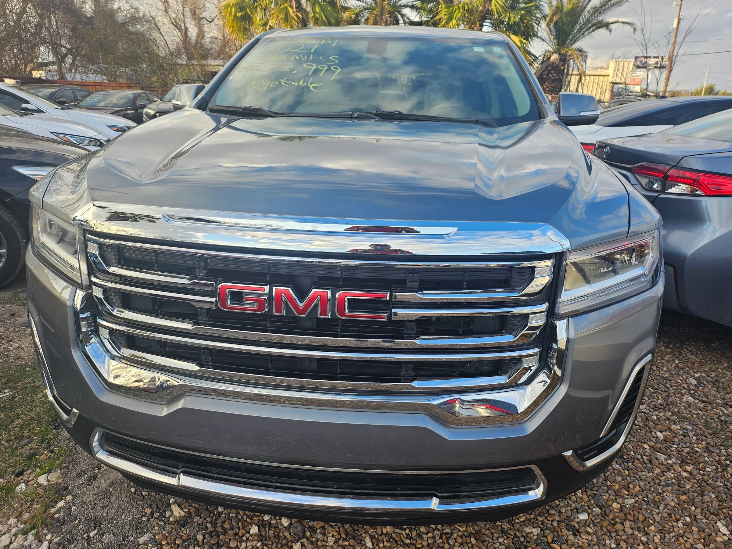 Used 2021 GMC Acadia SLE FWD image 1