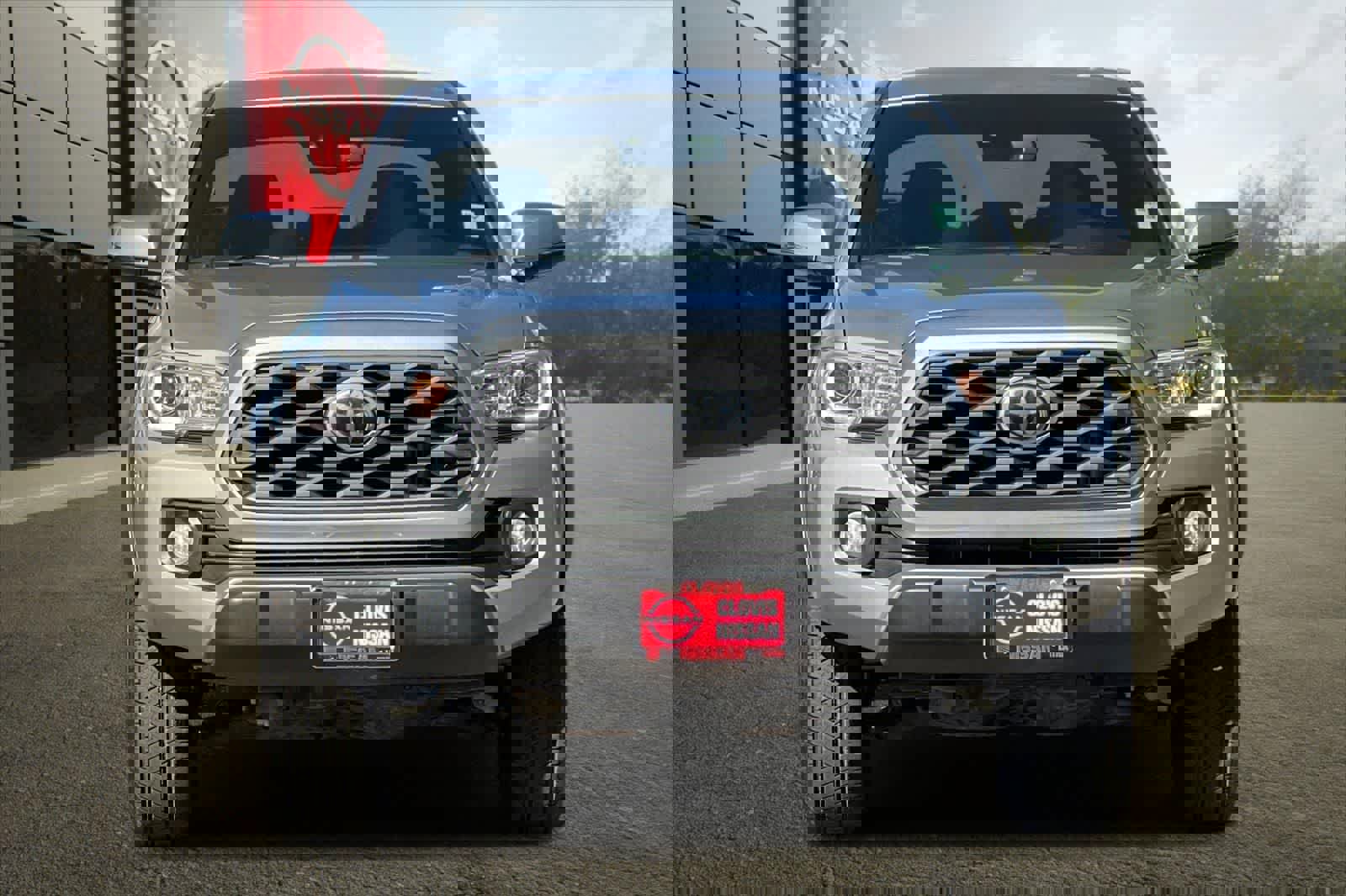 Used 2020 Toyota Tacoma TRD Off-Road image 11