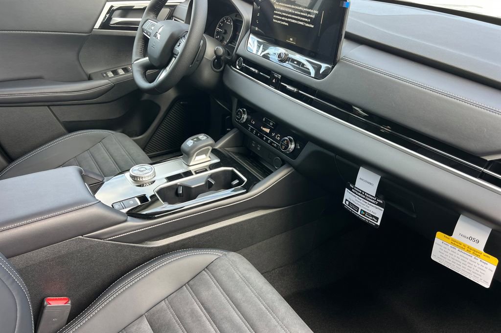 New 2026 Mitsubishi Outlander SE AWD/4WD image 16