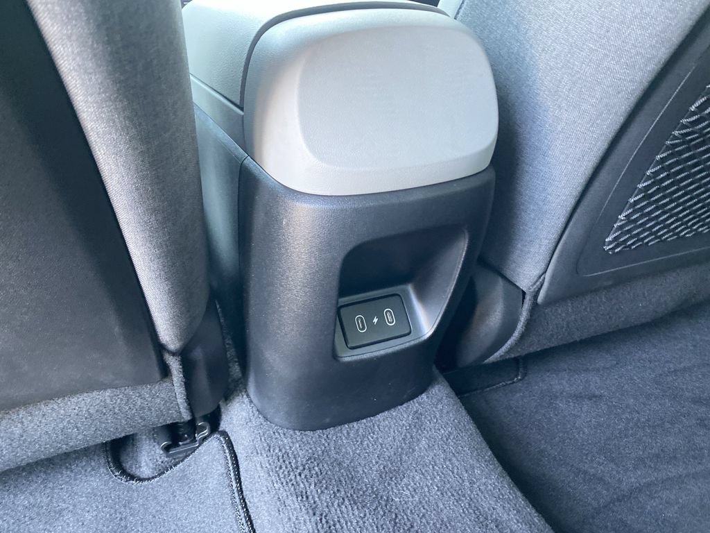 Certified 2024 Hyundai Elantra Limited FWD image 32