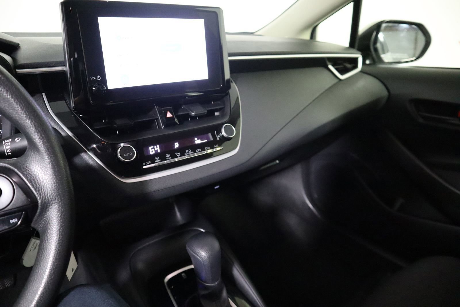 Used 2023 Toyota Corolla LE image 50