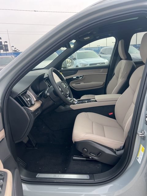 New 2026 Volvo XC90 T8 Plus w/ Protection Package Premier AWD/4WD image 23