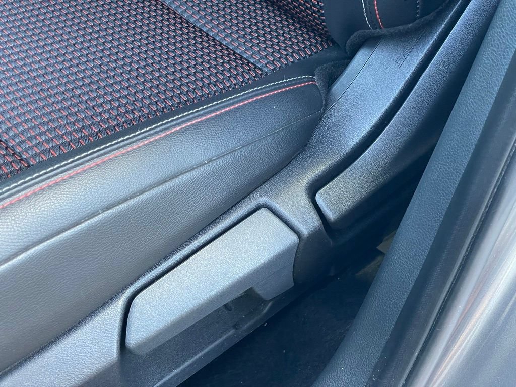 Certified 2025 Nissan Kicks SR AWD/4WD image 14