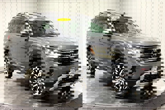 Used 2021 Volkswagen Atlas SEL Premium image 3