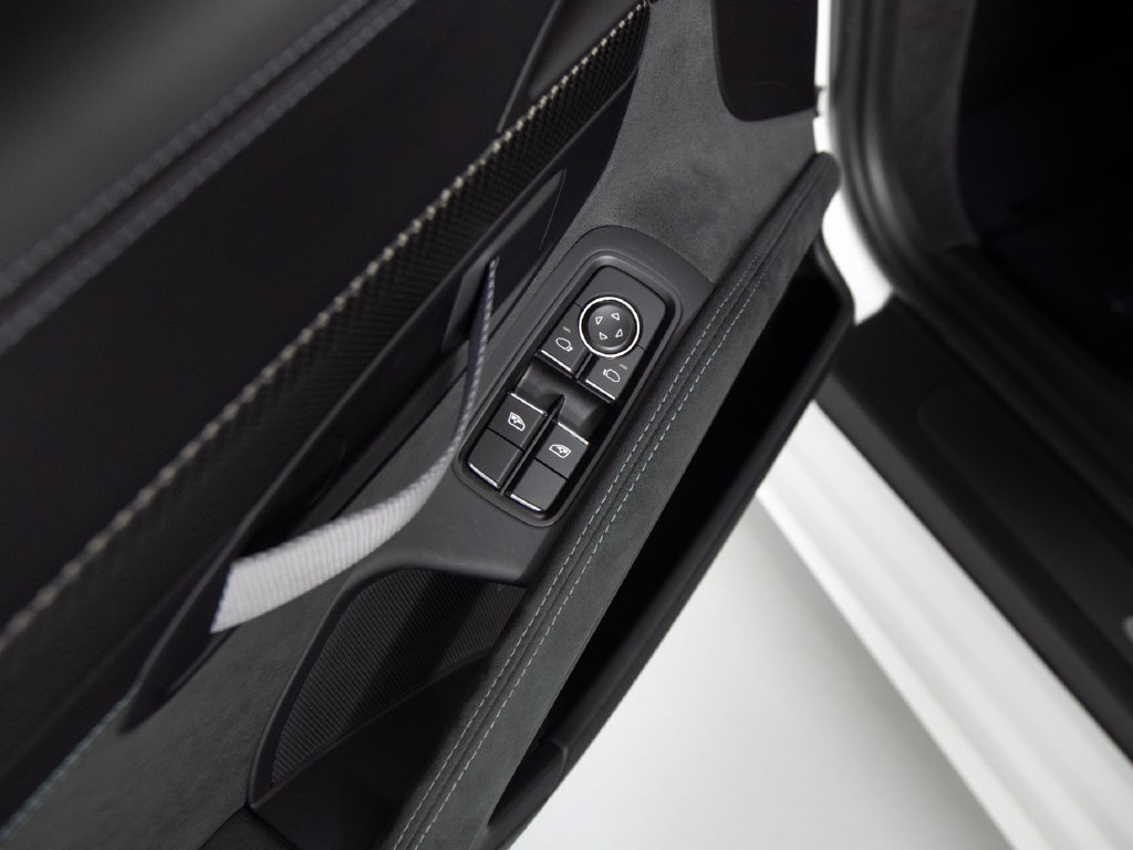 Certified 2025 Porsche 718 Cayman GT4 RS RWD image 19