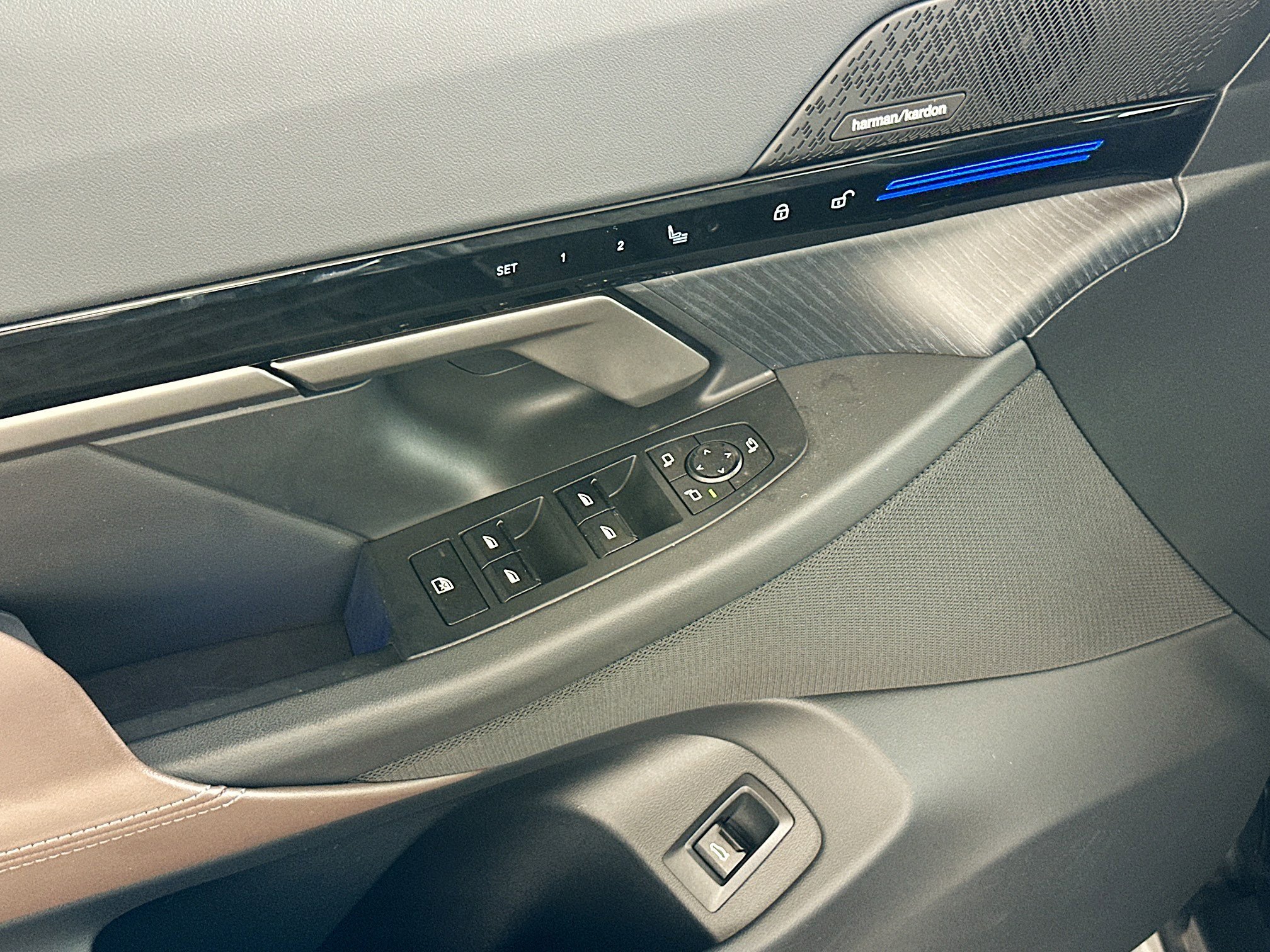 Certified 2024 BMW 530i image 18