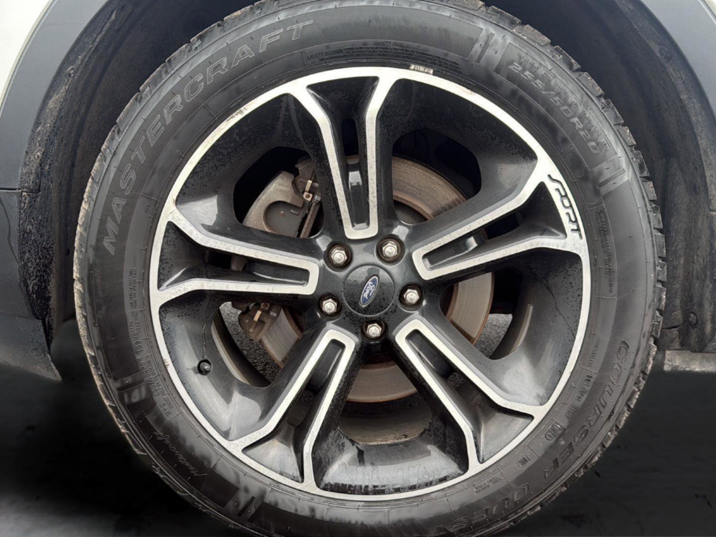 Used 2015 Ford Explorer Sport AWD/4WD image 25