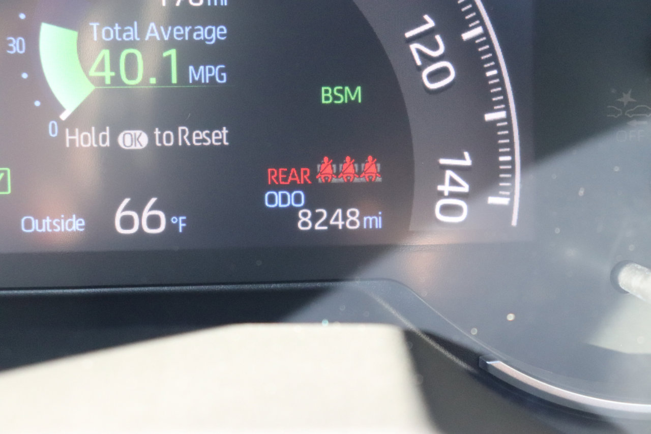 Used 2025 Toyota RAV4 XLE image 26