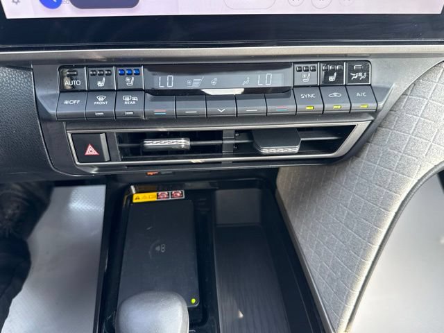 Certified 2025 Toyota Camry XLE w/ Premium Plus Package FWD image 22