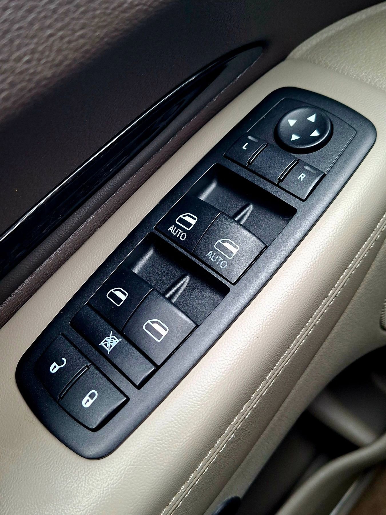 Used 2013 Dodge Durango Crew image 22