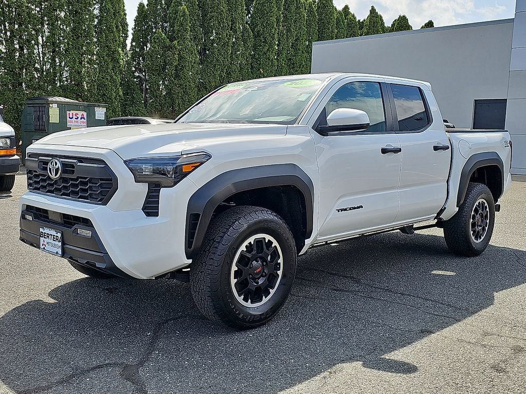 Used 2024 Toyota Tacoma TRD Off-Road AWD/4WD image 3