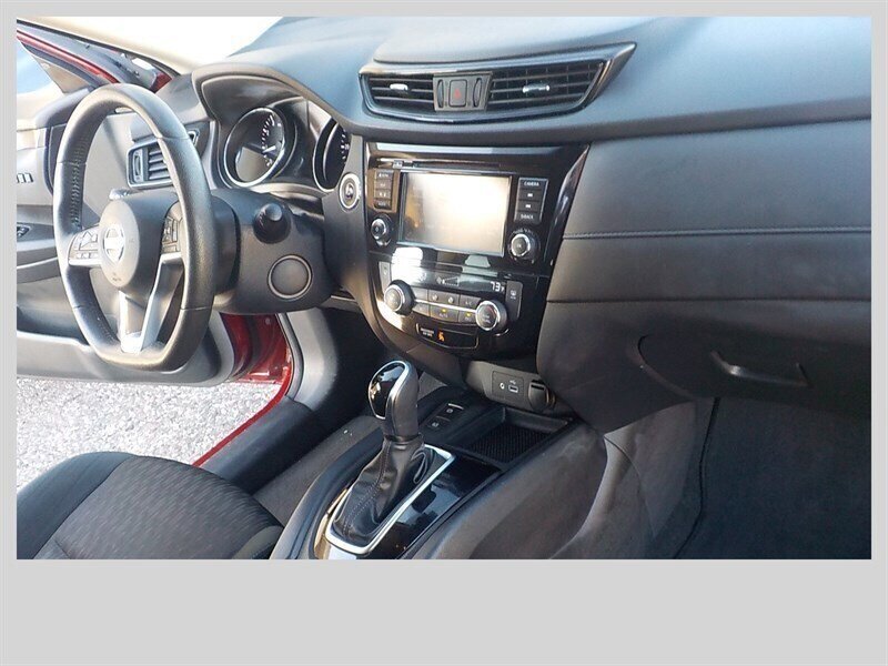 Used 2019 Nissan Rogue SV w/ Premium Package image 22