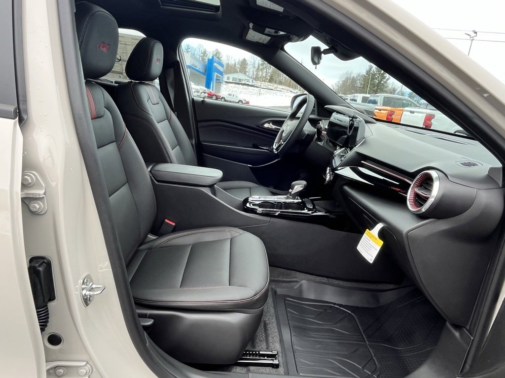 New 2026 Chevrolet Trax RS w/ Sunroof Package image 20