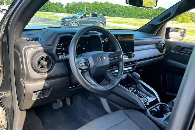 Used 2024 Chevrolet Colorado Trail Boss w/ Technology Package AWD/4WD image 18