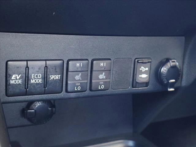 Used 2018 Toyota RAV4 Limited AWD/4WD image 23