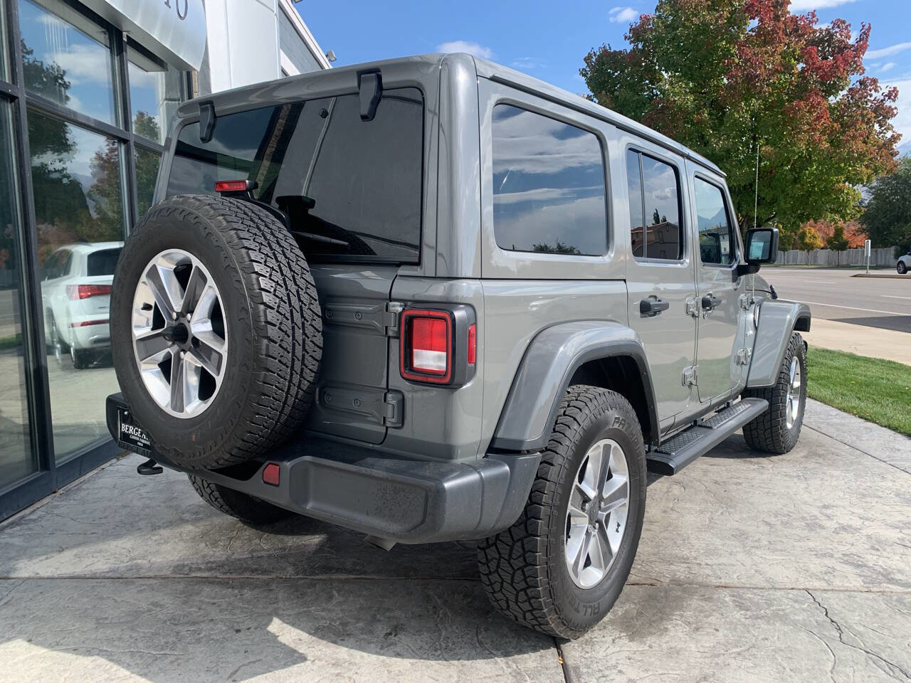 Used 2020 Jeep Wrangler Unlimited Sahara w/ Cold Weather Group image 5