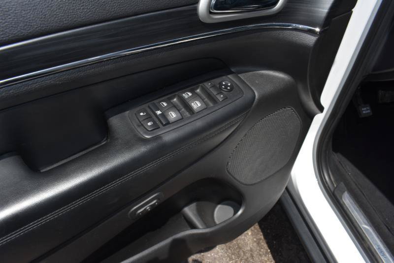 Used 2020 Jeep Grand Cherokee Limited w/ Luxury Group II AWD/4WD image 27