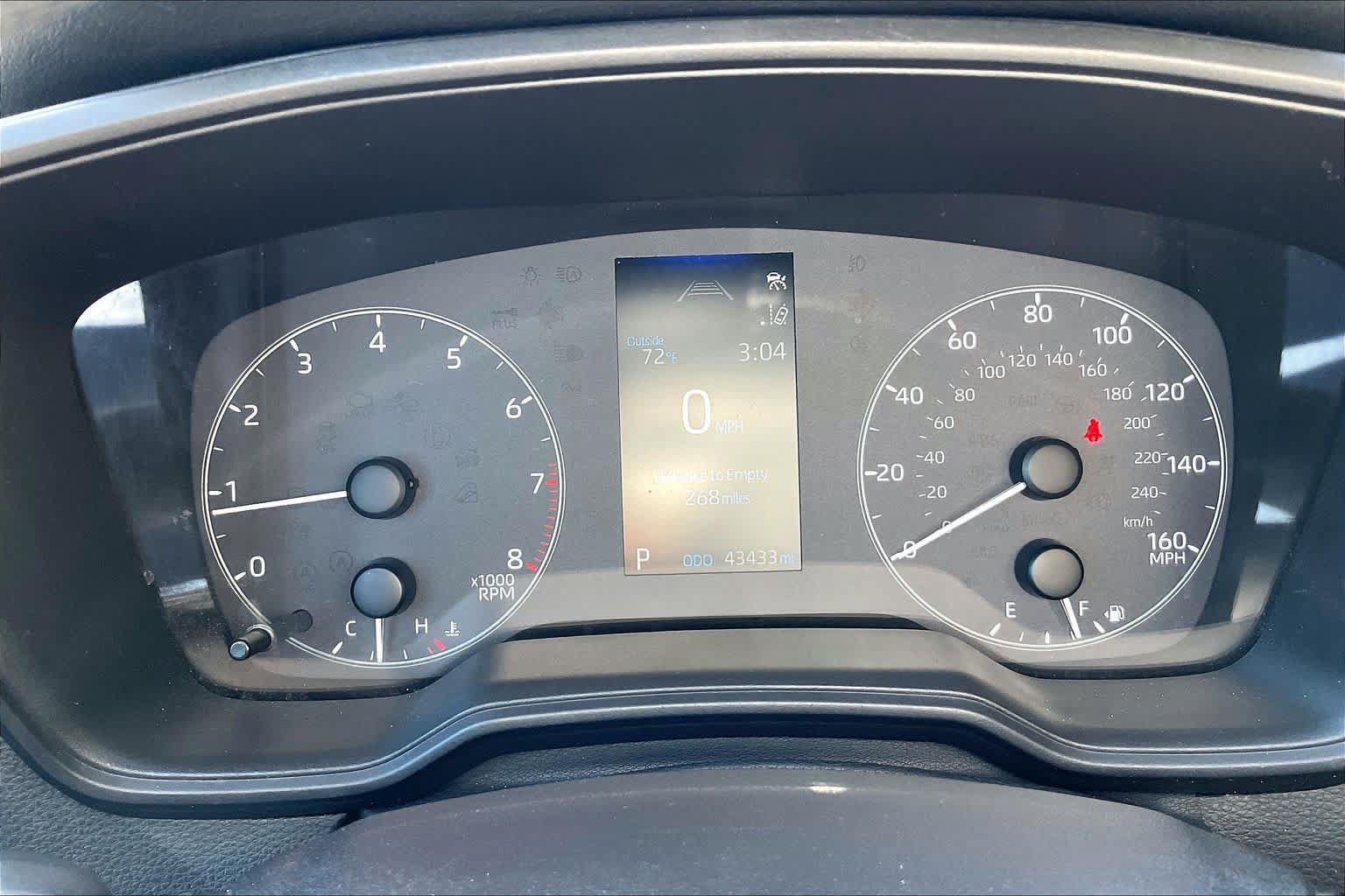 Used 2025 Toyota Corolla LE FWD image 25
