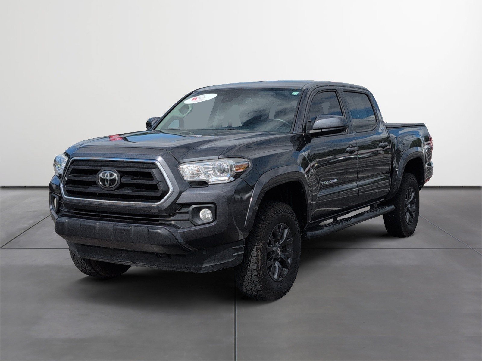 Certified 2020 Toyota Tacoma SR5 AWD/4WD image 2
