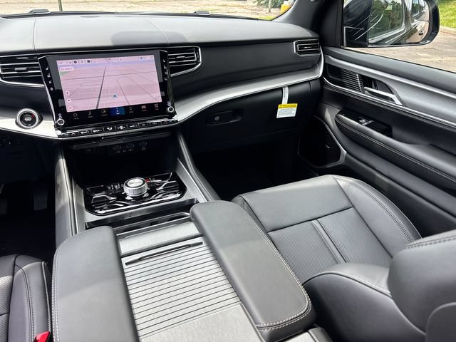 New 2026 Jeep Grand Wagoneer Limited AWD/4WD image 12