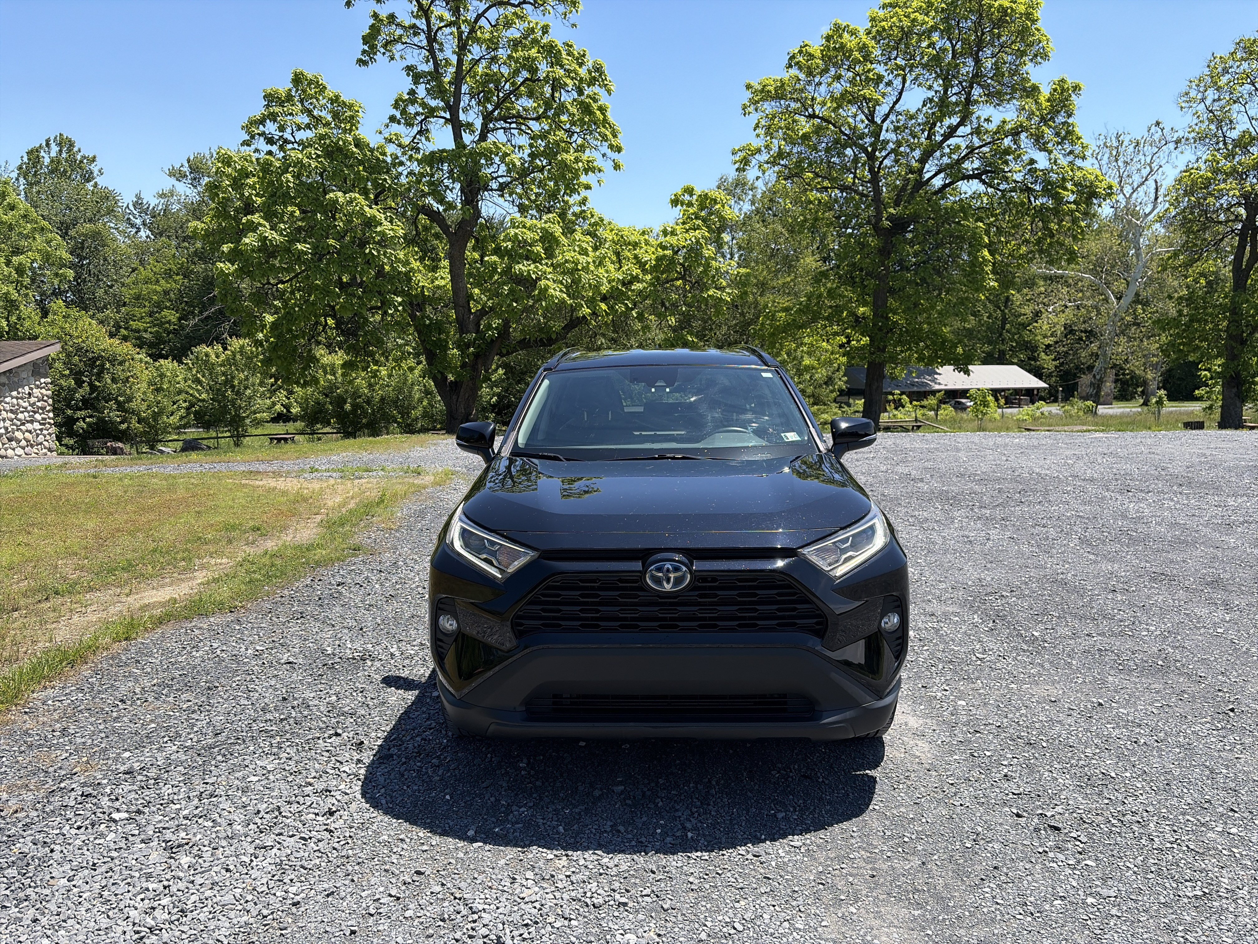 Used 2021 Toyota RAV4 XLE w/ XLE Grade Weather Package AWD/4WD image 2
