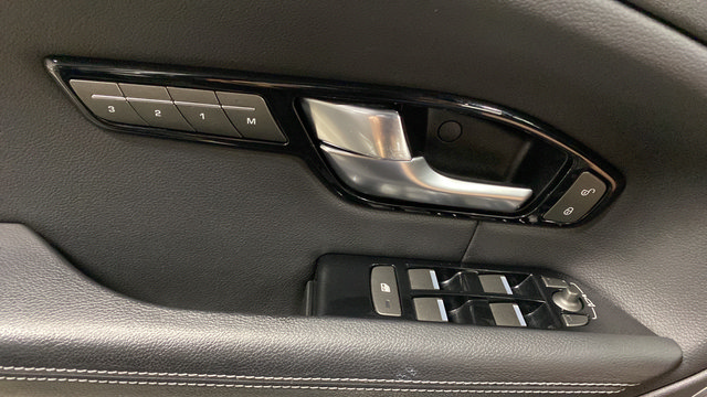 Used 2018 Land Rover Range Rover Evoque Landmark Edition AWD/4WD image 20